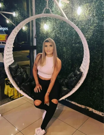 Pamela Scort