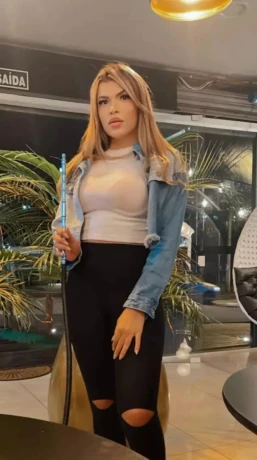Pamela Hot
