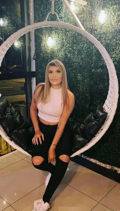 Pamela Hot