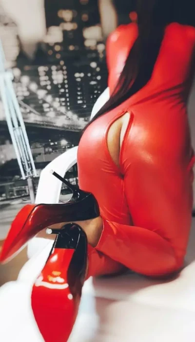 Nikki Halfbloedje Ontvangt Thuis Bare Sex Girlfriend Experiance