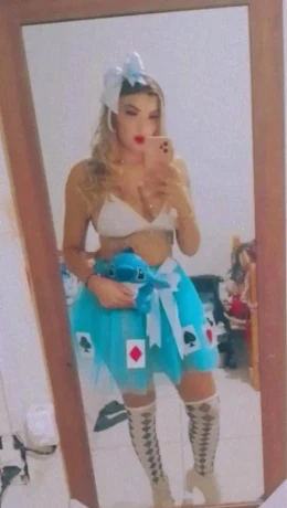 Pamela Hot