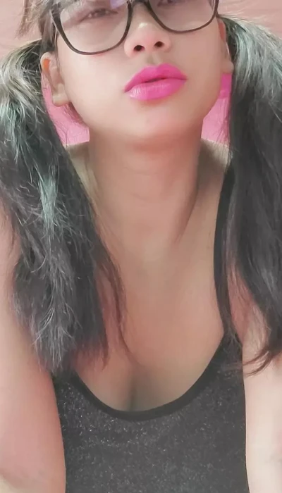 Nikki Halfbloedje Ontvangt Thuis Bare Sex Girlfriend Experiance